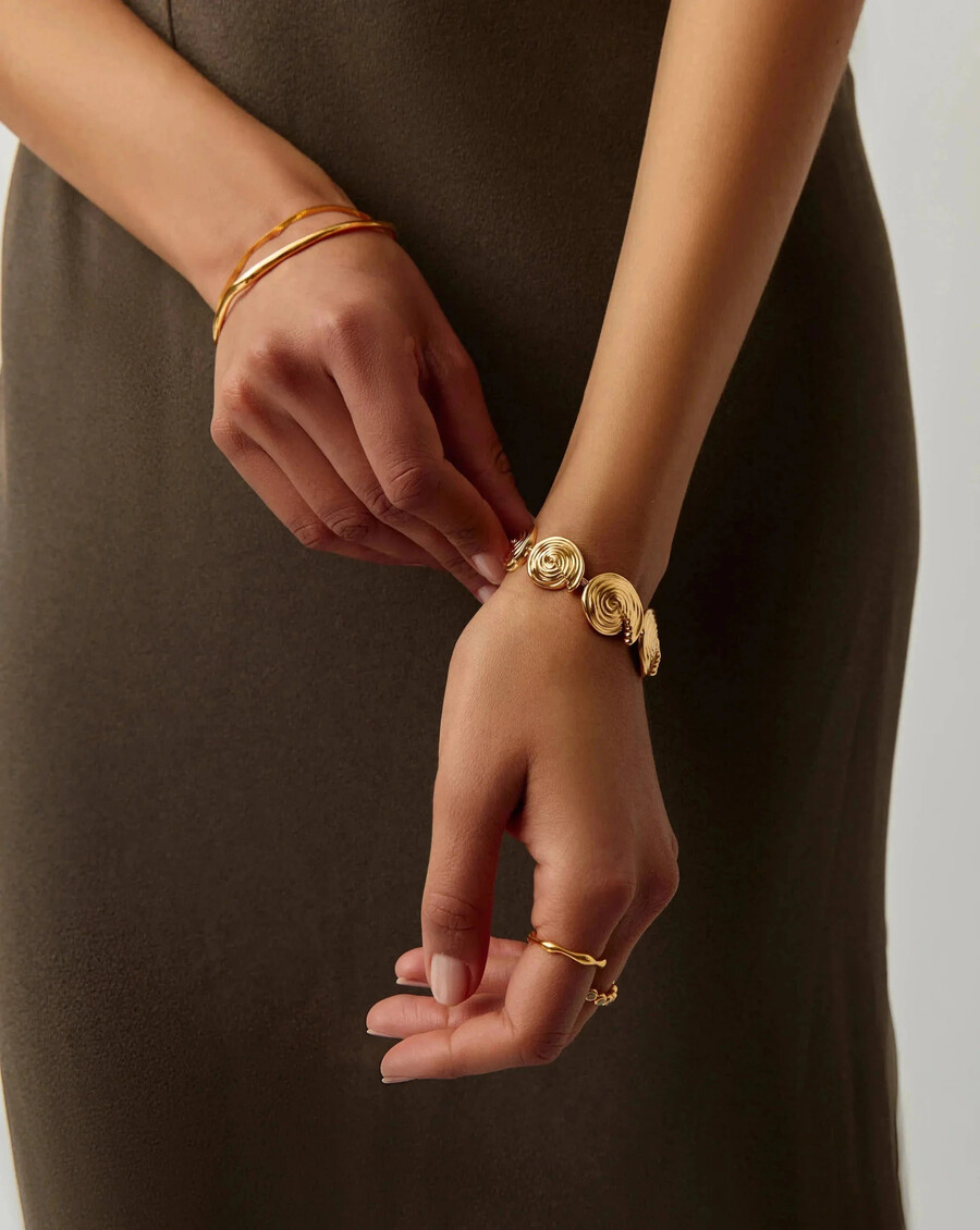 spiral-statement-armband mit kette – gold