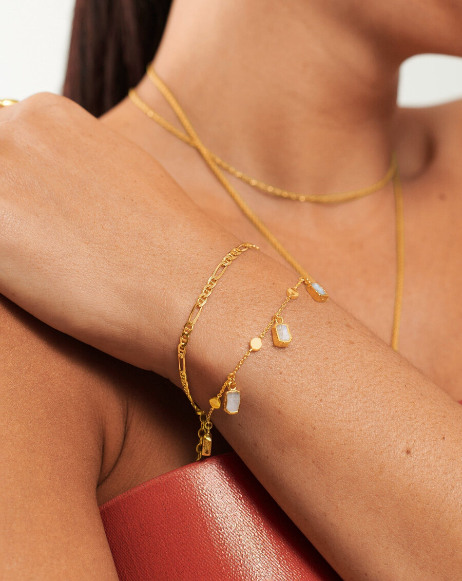 lena charm-armband – goldmondstein