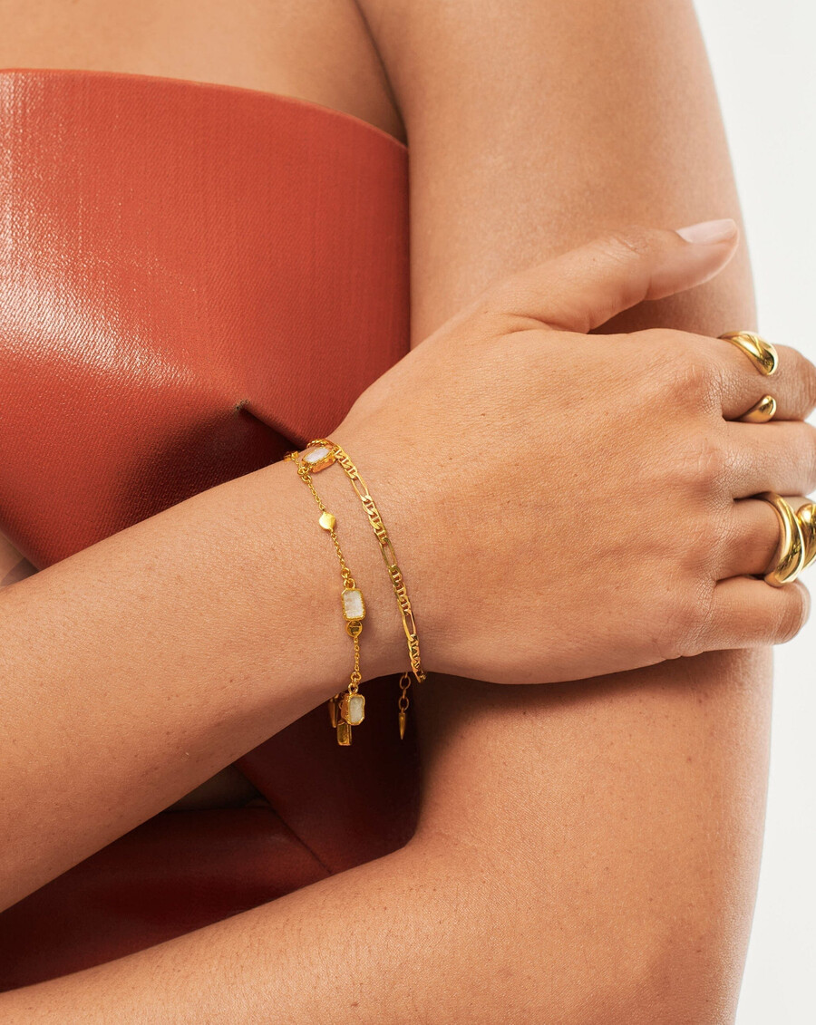 lena charm-armband – goldmondstein