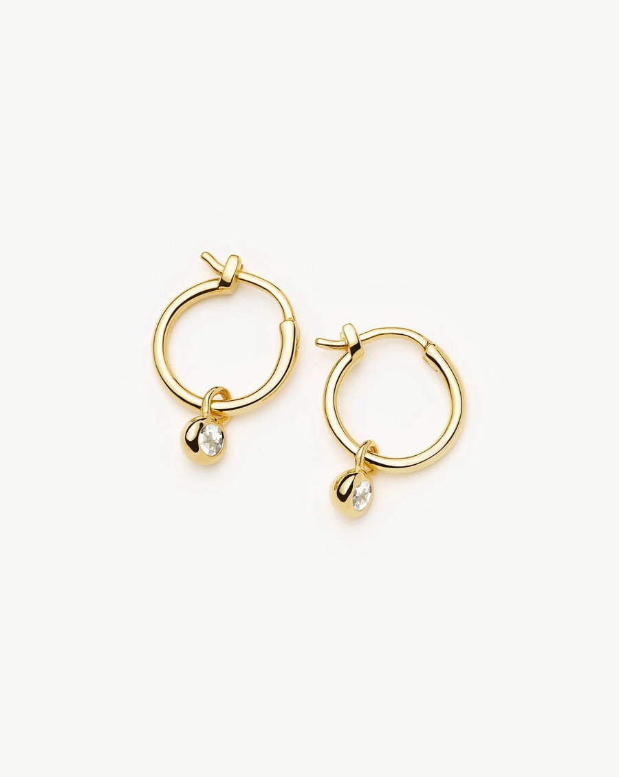 mini-ohrringe mit goldenem kristallanhänger – geburtsstein april – kristall