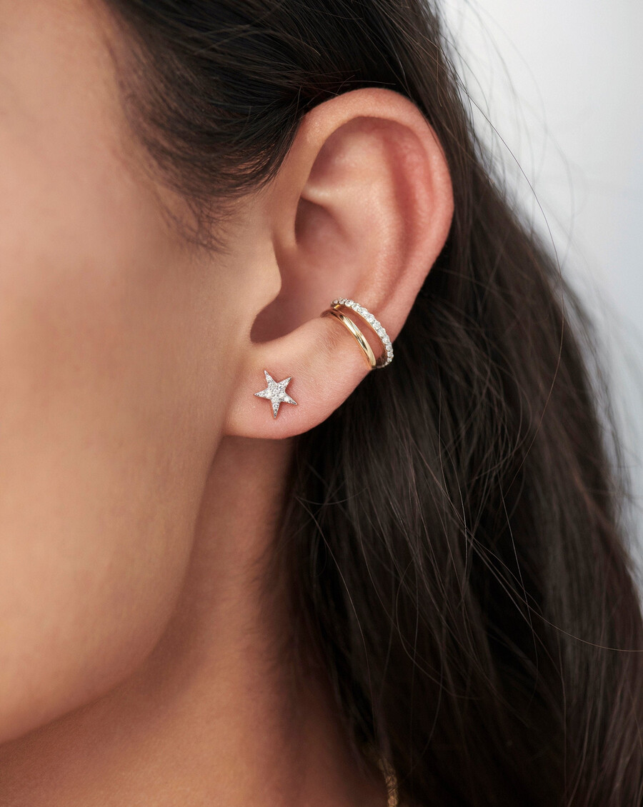 kleine sternohrstecker mit diamanten aus 14-karätigem massivgold