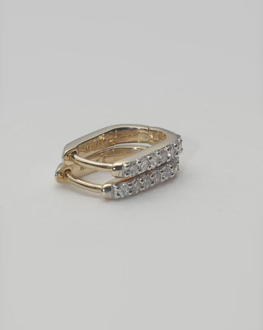 mini-creolen aus 14-karätigem massivgold mit diamanten in ovalform