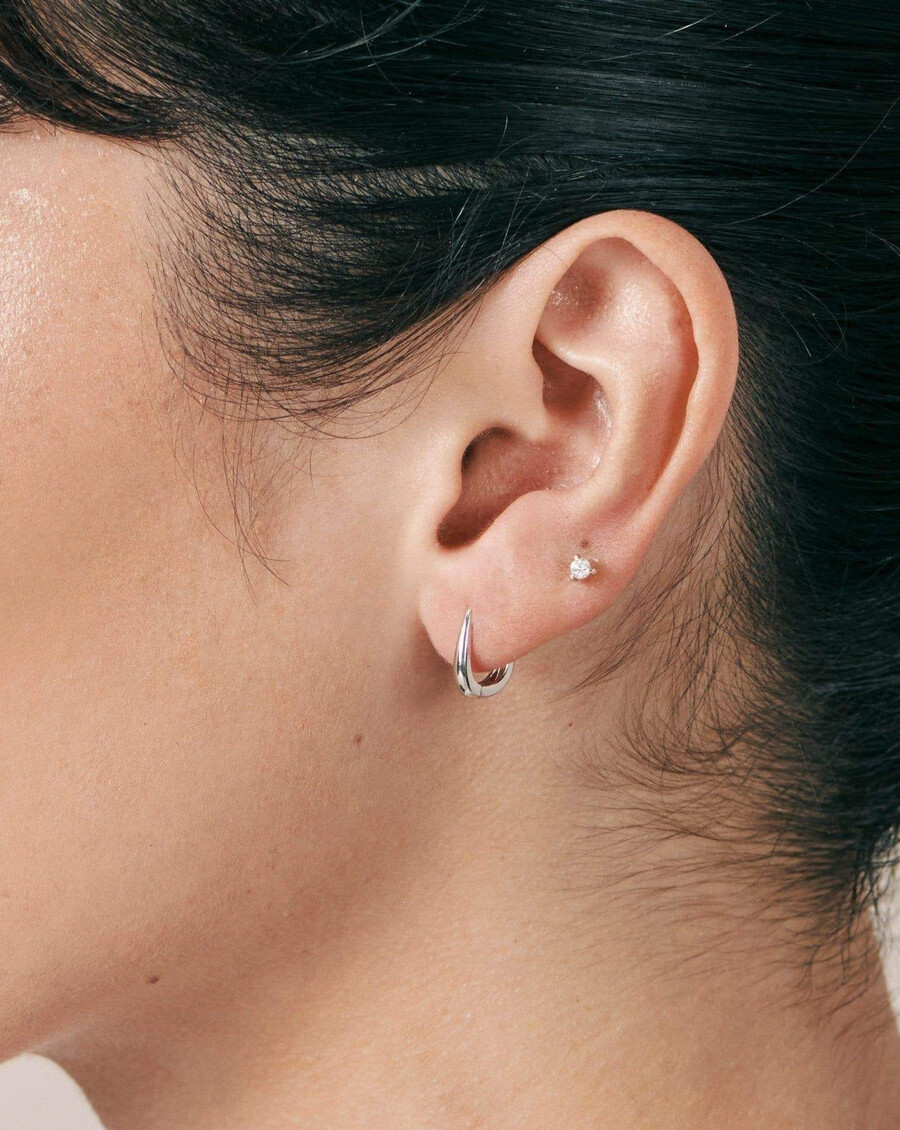 feine kleine solitär-diamant-ohrstecker