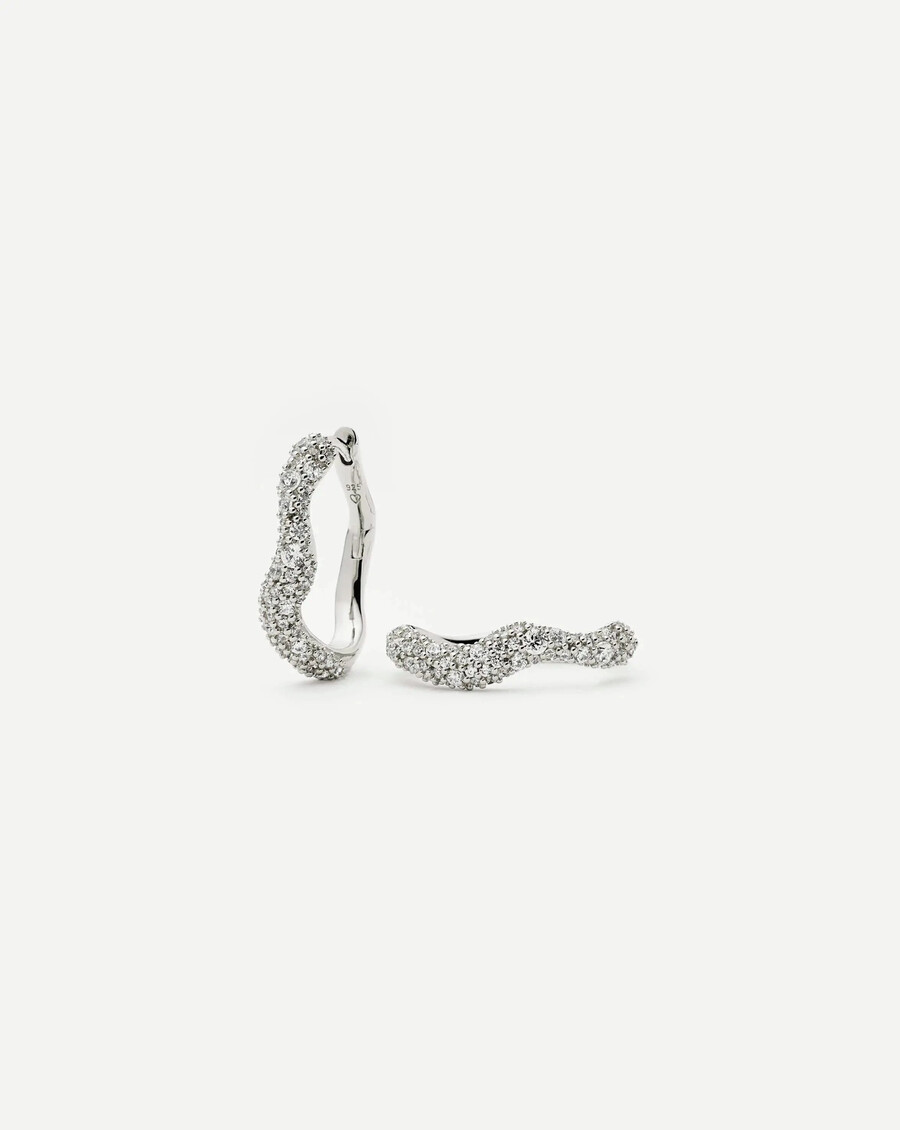 kleine creolen aus sterlingsilber mit dem motiv „molten snow