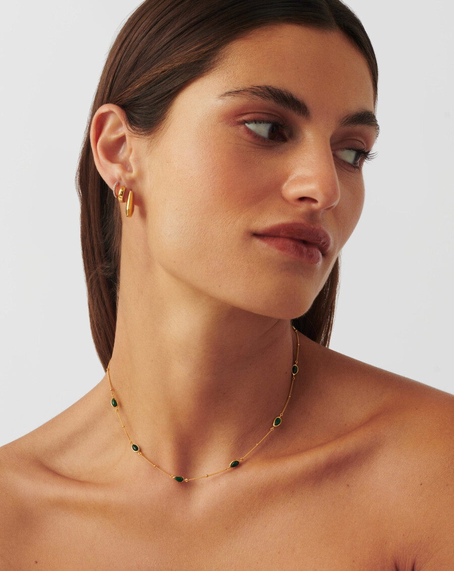 magma-edelstein-charm-choker