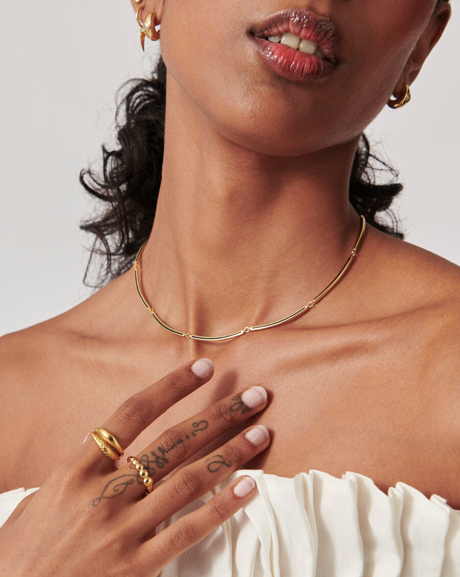 emaille byline link choker