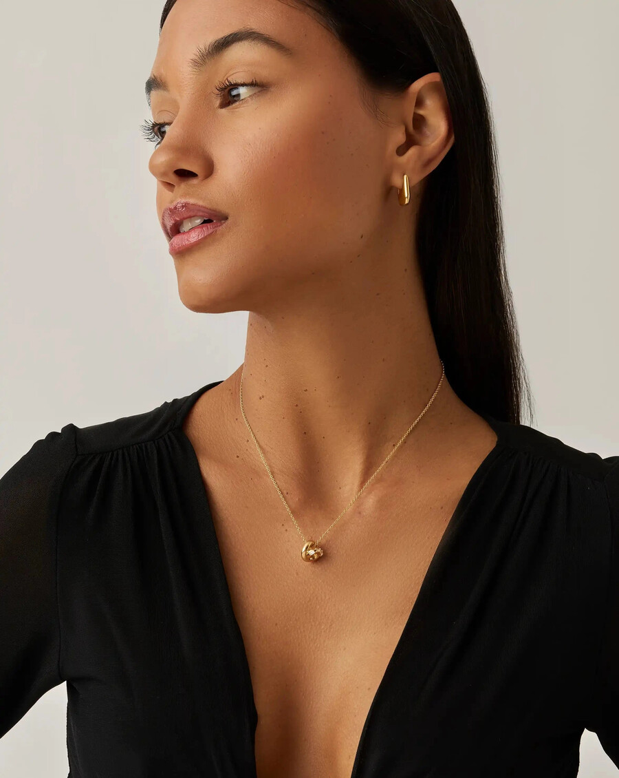 lucy williams pavé-knoten-anhänger-halskette – gold