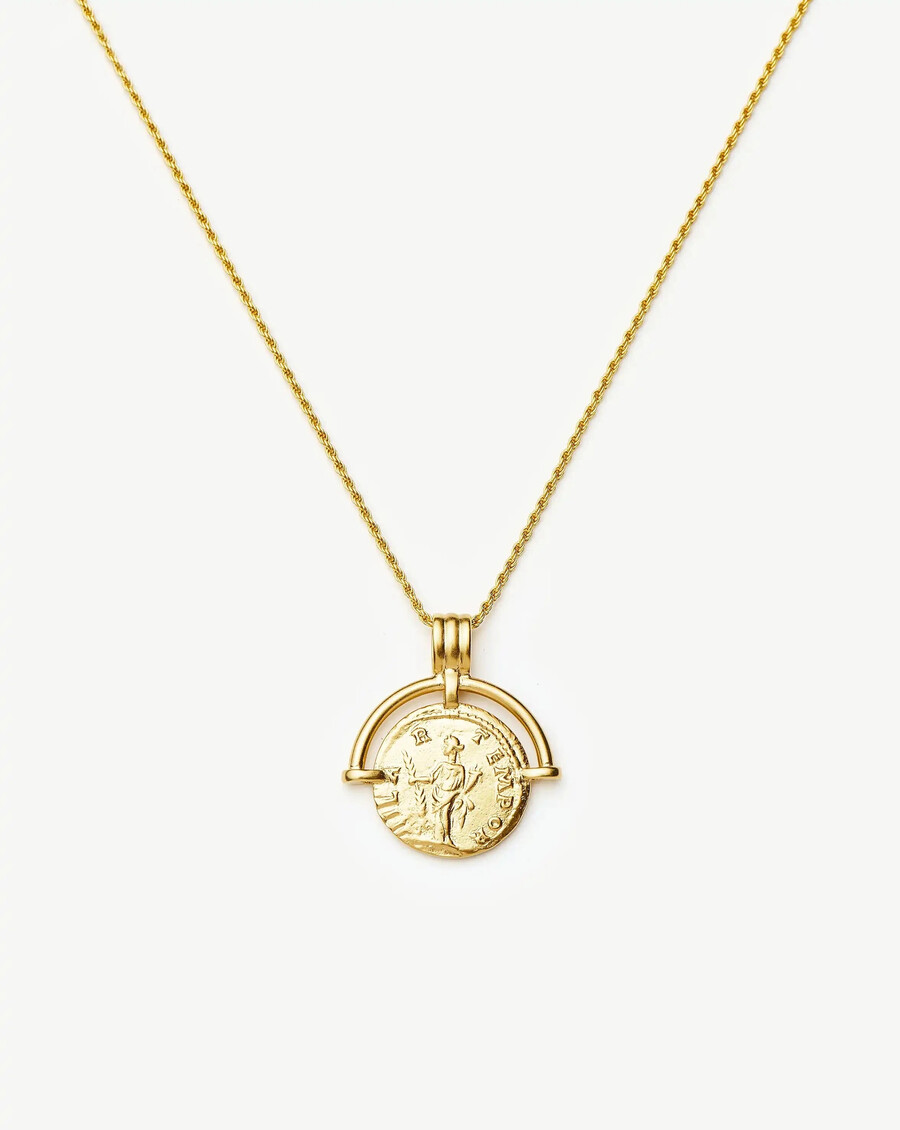 lucy williams long gravierbare goldkette mit römischer bogenmünze