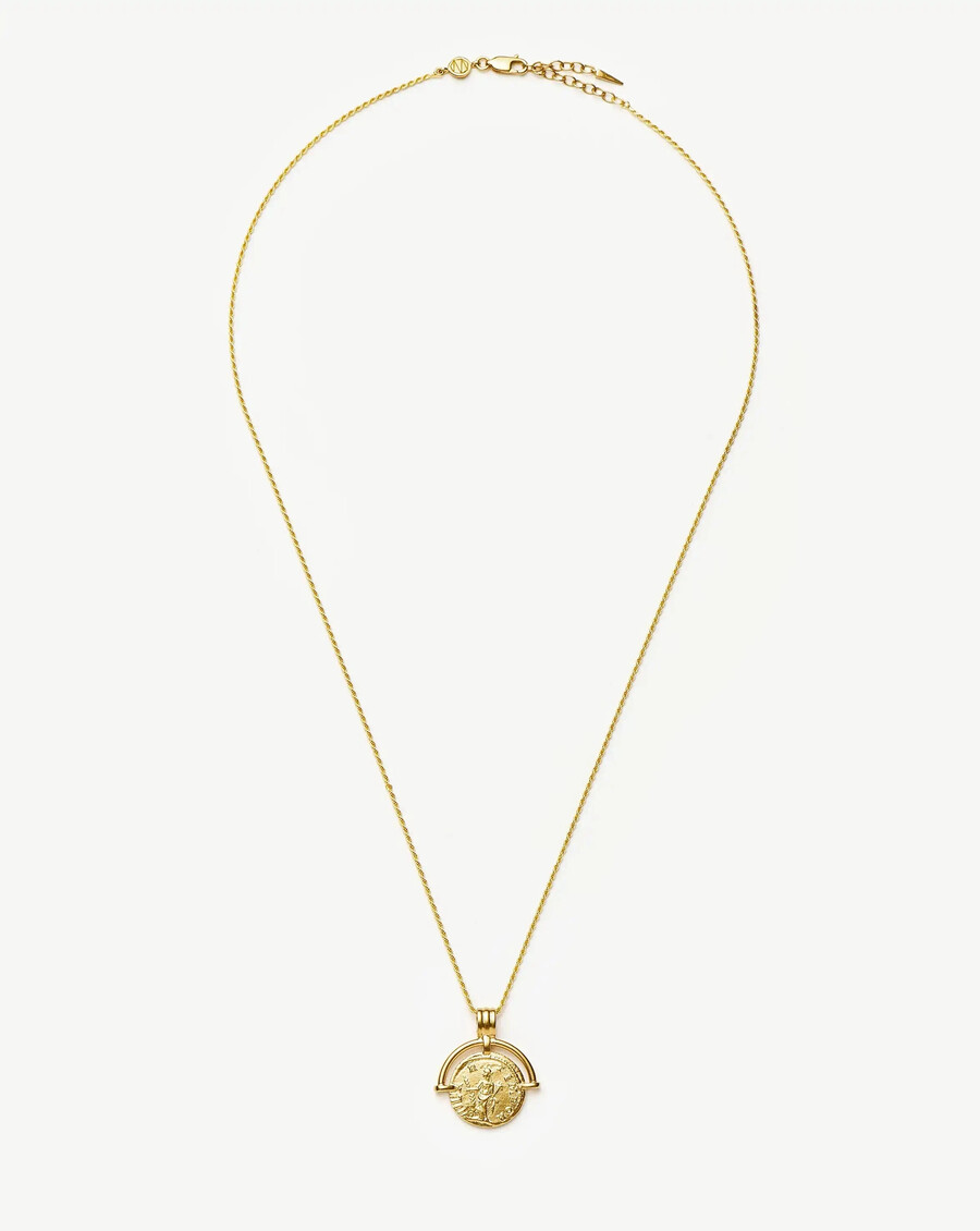 lucy williams long gravierbare goldkette mit römischer bogenmünze