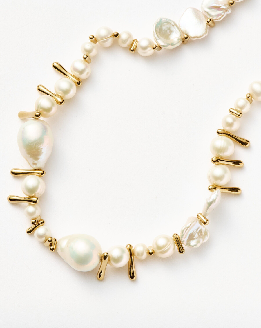 statement-halskette mit gemischten perlen – gold