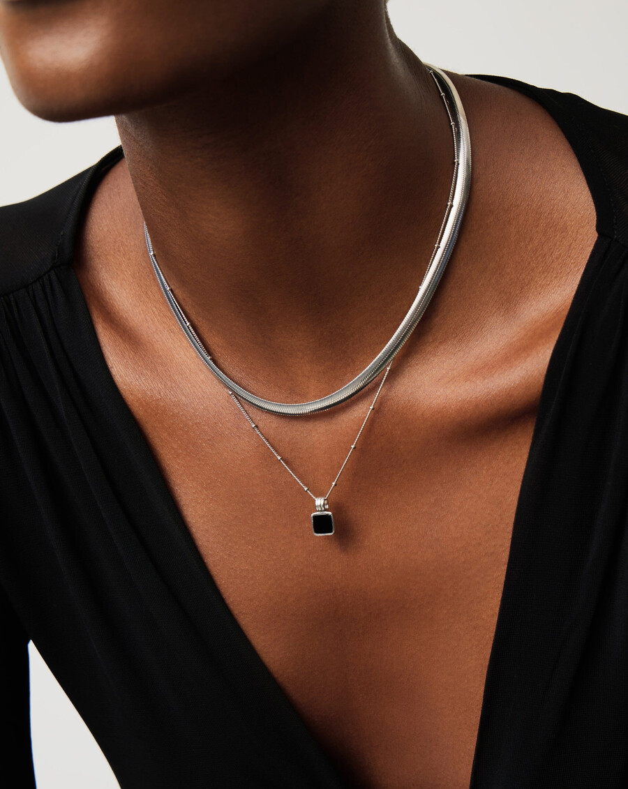lucy williams quadratische halskette aus schwarzem onyx