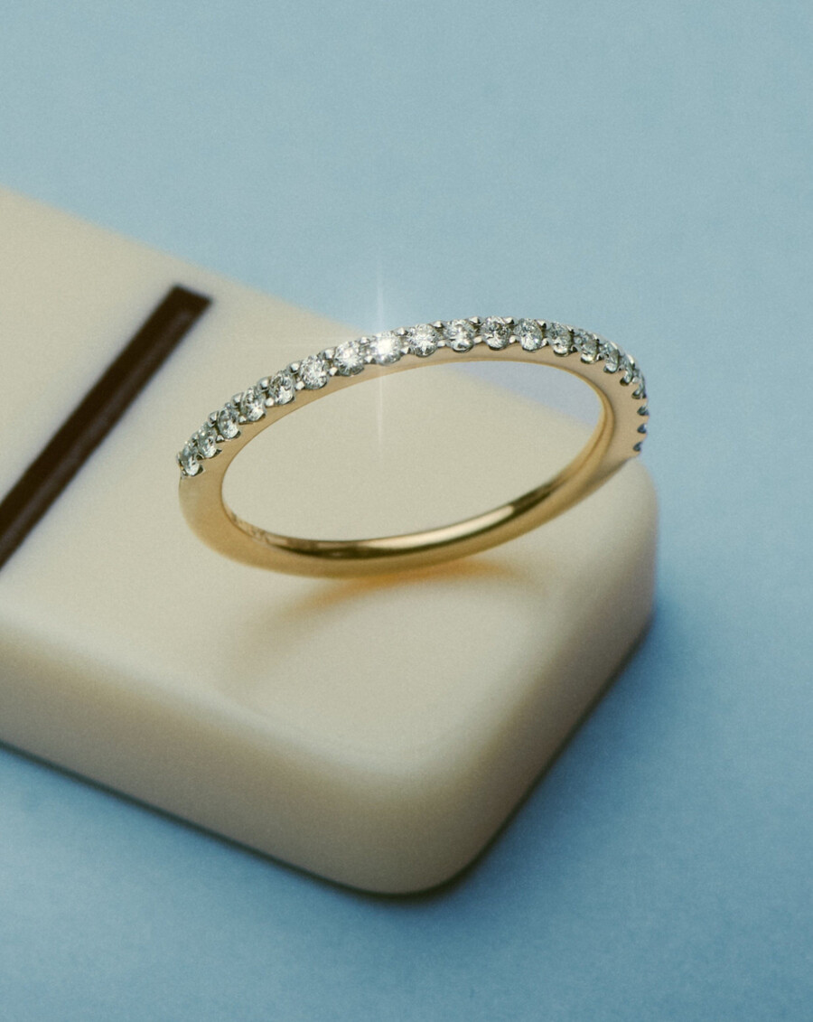 feiner schmaler halb-ewigkeitsring