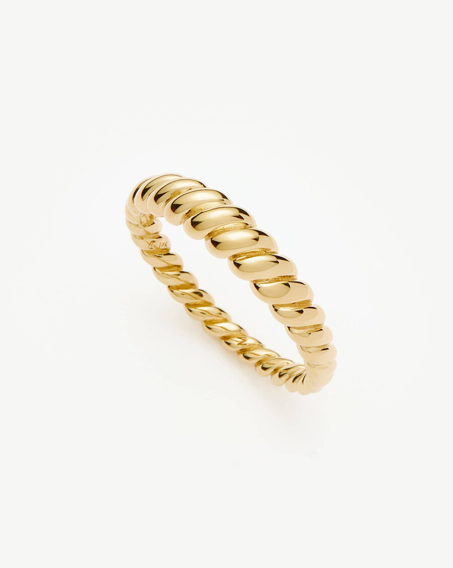 klassischer gedrehter ring aus massivem 14-karätigem gold