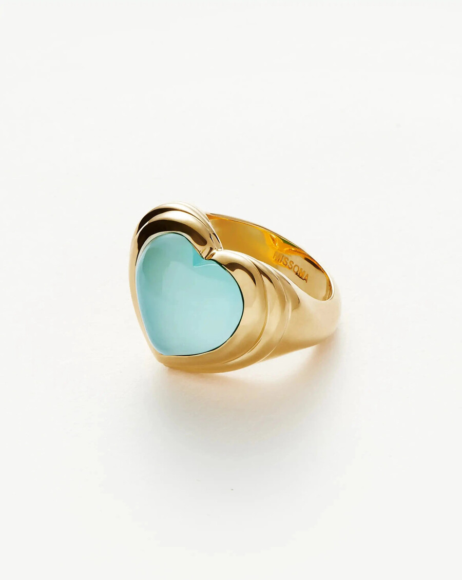 herzförmiger edelsteinring – 18 karat vergoldetaquamarinblauer chalcedon