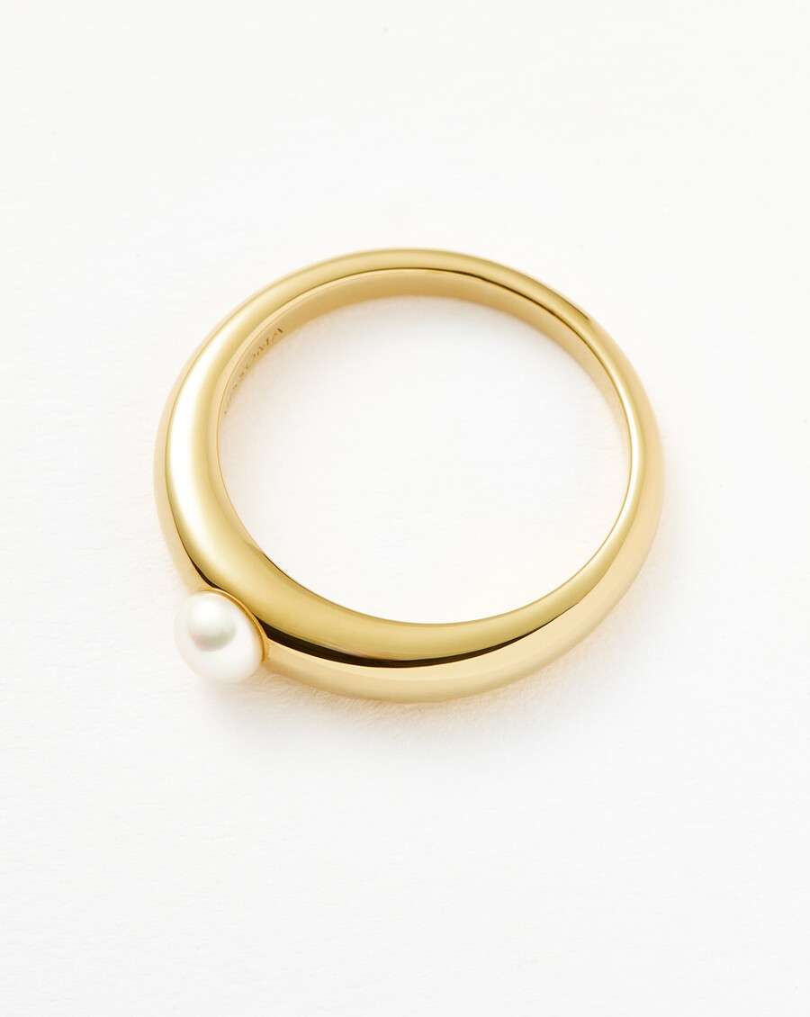 klassischer stapelring mit knopfperle